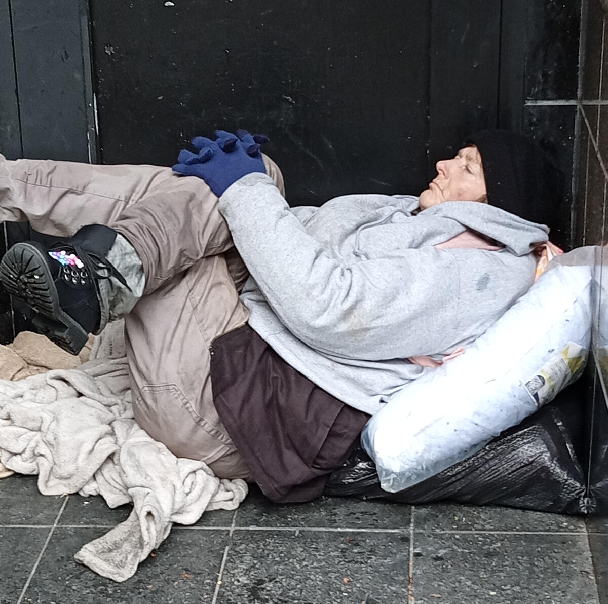 There are 40 million immigrants in the world! I encourage you to donate to Second Harvest Food Bank, Catholic Charities and Sacr I'm thrilled to be on the organizing committee for the class of 1985 Claremont McKenna College 43rd reunion which will be held this coming June. It will be fun working with Ralph Gallatine, Paula Geragos, Laura May Grisalano, Sue Mattison, Juan Matteos, Pe