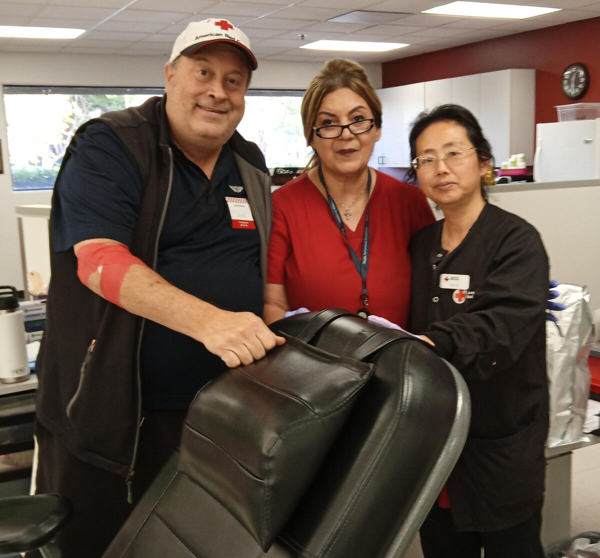 My dear friend Victoria at the American Red Cross chapter on North 1st Street in San Jose, CA. I donate 🩸 blood every two month