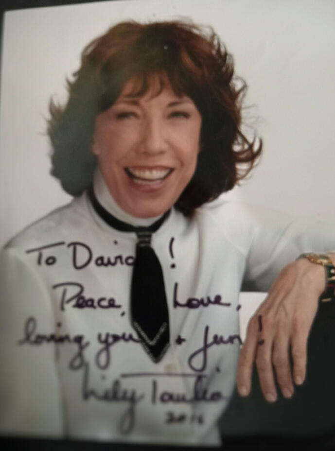 Queen of Comedy Lily Tomlin endorsed my Leonardo da Vinci book for children.