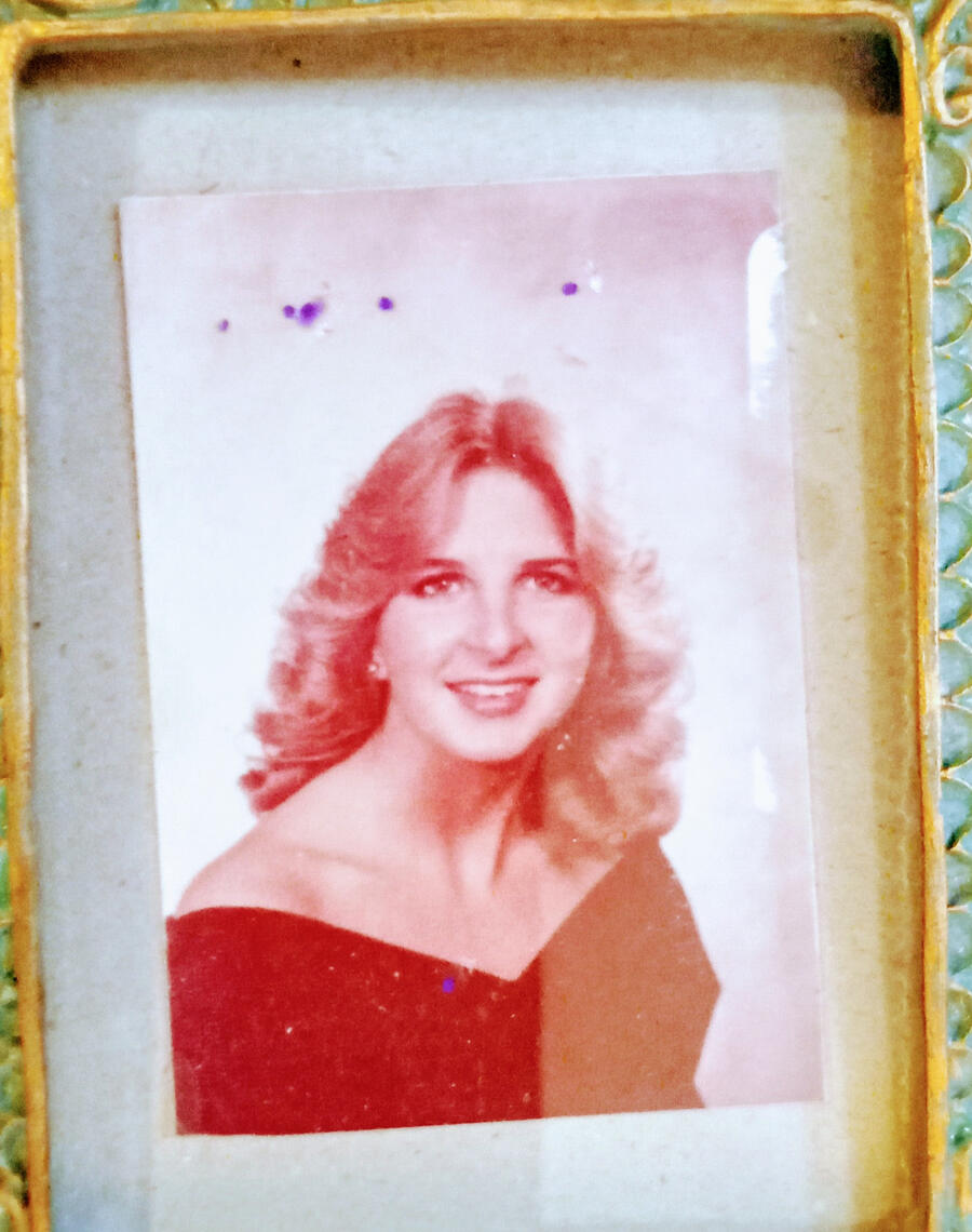 Dear friend Kelly Monroe. We were senior class and key Club president and vice president at Leland high School. Just a few weeks before she was to be married in florence, Italy she had a terrible skiing accident and died. It was an honor for me to say t