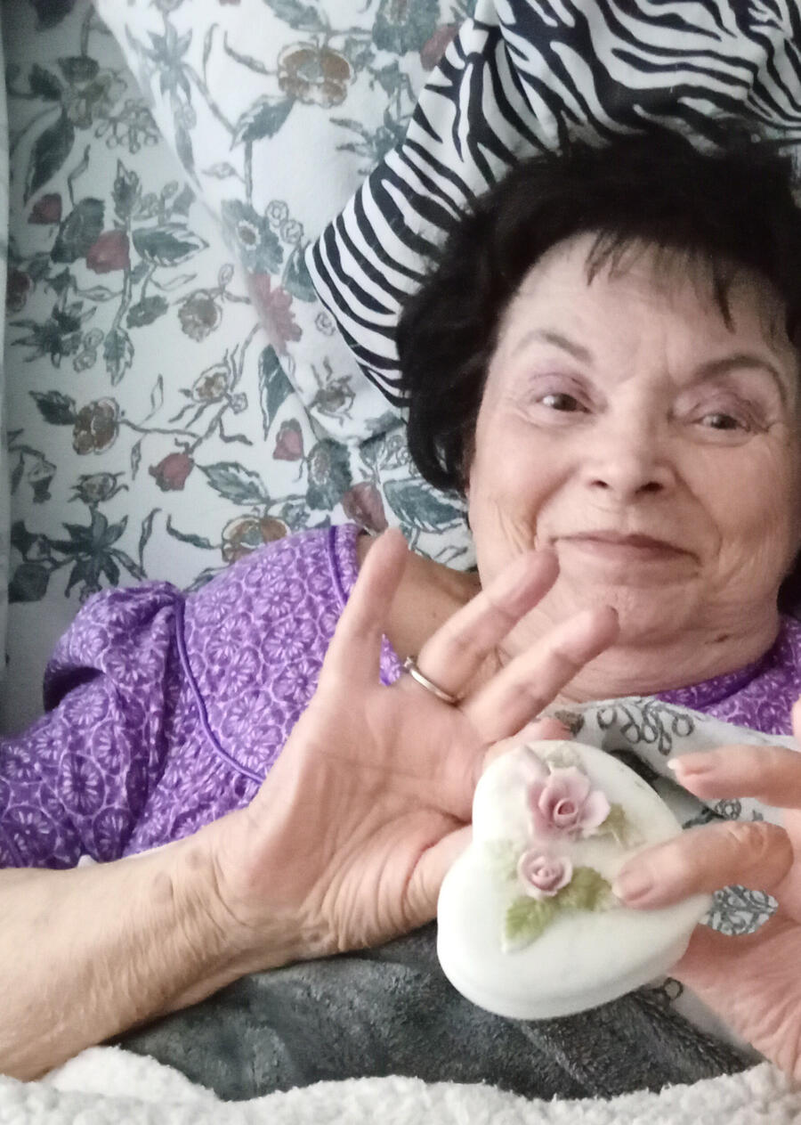 Mamma Rosa is has cute and wonderful as ever and enjoying life with her best friend, junior high school sweetheart Dad.